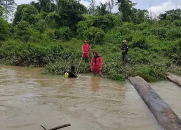 Corpo de homem é resgatado pelos bombeiros após afogamento no Acre