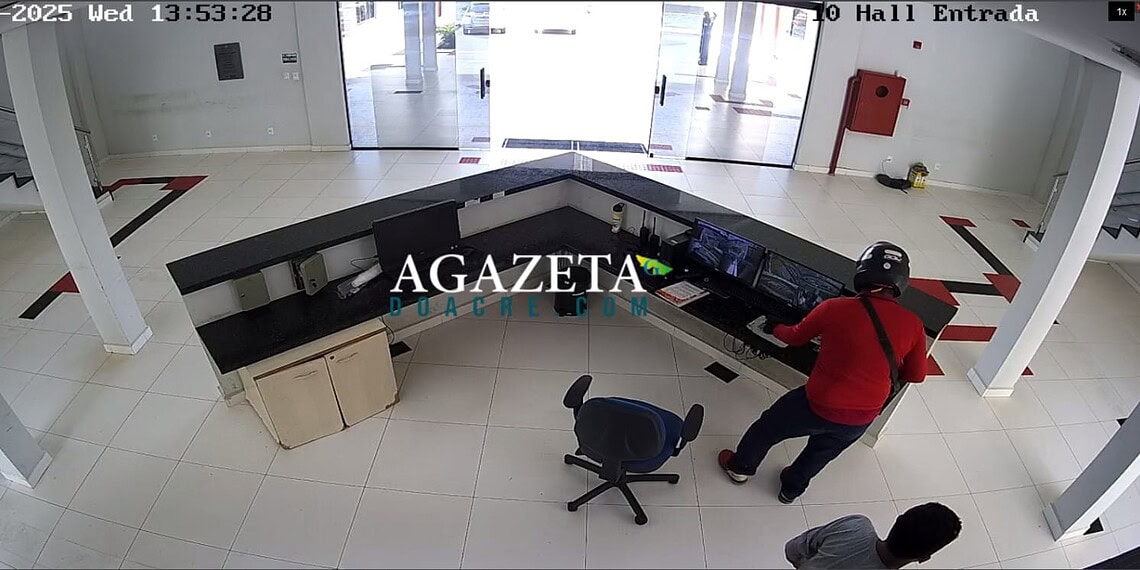 Vídeo mostra ação de bandido que invadiu Ifac e roubou arma de vigilante