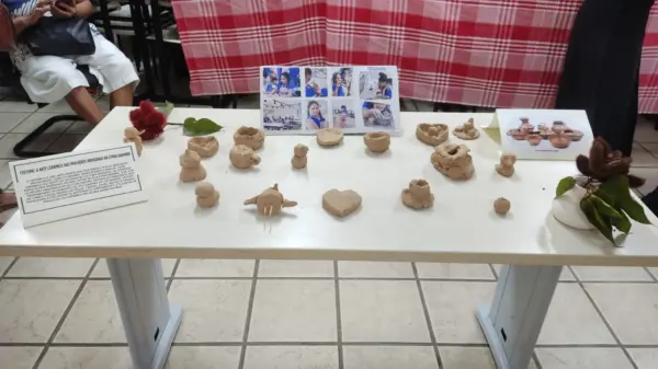 Colégio de Aplicação promove mostra cultural "Brincar e Pintar" para valorizar diversidade étnica-cultural das artes 9 Colégio de Aplicação promove mostra cultural "Brincar e Pintar" para valorizar diversidade étnica-cultural das artes