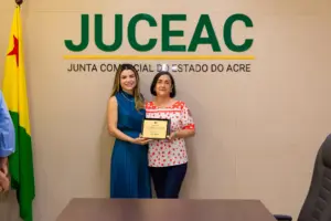 Com 42 anos de trabalho, servidora inspira nome de atendente virtual da Junta Comercial do Acre: ‘Toinha’ 3 Com 42 anos de trabalho, servidora inspira nome de atendente virtual da Junta Comercial do Acre: ‘Toinha’