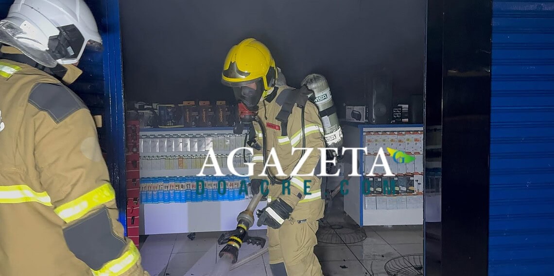 Incêndio atinge loja de acessórios para celulares no Calçadão de Rio Branco