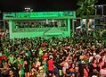 Mesmo com forte chuva, última noite de Carnaval em Cruzeiro do Sul tem grande público e diversão até as 3h da manhã