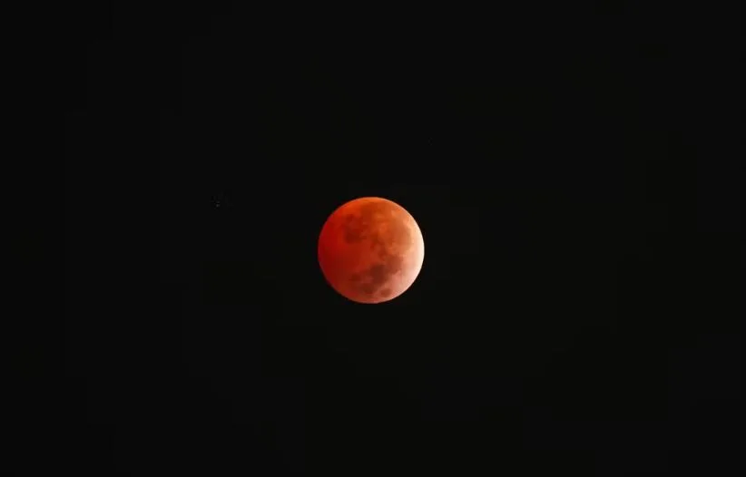 'Lua de Sangue': veja FOTOS do eclipse total da Lua pelo mundo