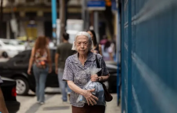 Fernanda Montenegro de volta às telonas, biografia de Robbie Williams e animação infantil estreiam no Cine Araújo