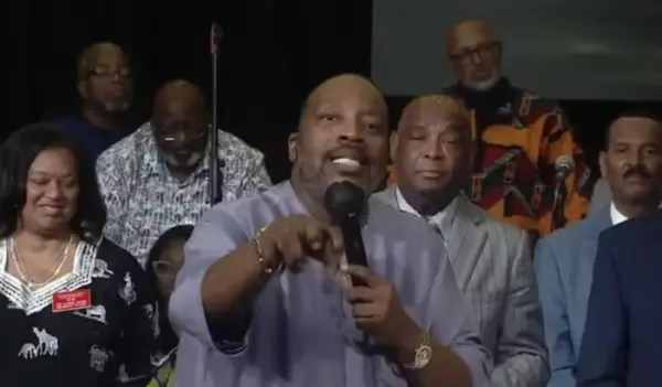 Pastor é acusado de manter fiéis reféns em igreja até que eles doassem US$ 40 mil