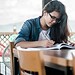 Mulheres ingressam mais no ensino superior do que os homens • Unsplash