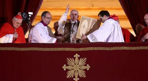 Internado, Francisco comemora 12º aniversário como papa