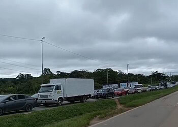 Manifestação causou congestionamento na rodovia - Foto: Reprodução