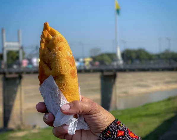 No Acre, lanchonete faz sucesso com a venda de saltenhas; envios vão até para o exterior