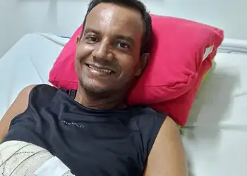 Campanha solidária busca ajudar homem a caminhar novamente após amputações