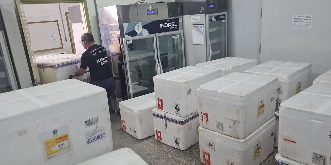 As doses serão divididas e distribuídas entre os 22 municípios acreanos. Foto: cedida