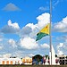 Bandeira é hasteada a meio mastro, em homenagem ao primeiro papa das Américas. Foto: Ingrid Kelly/Secom