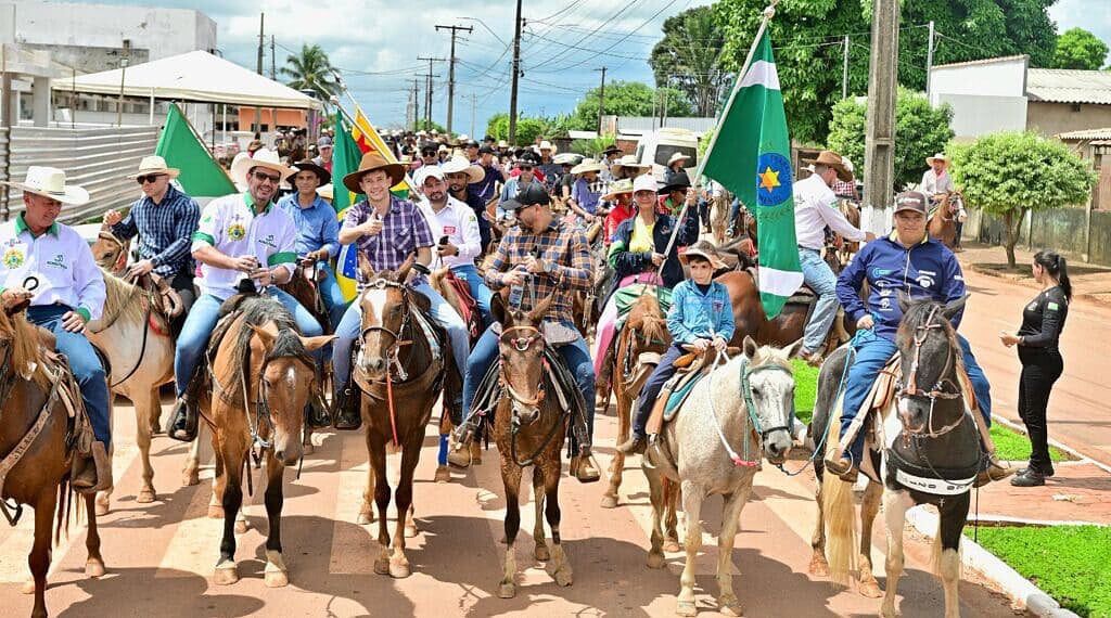 Em celebração aos 33 anos de emancipação, o município promoveu uma cavalgada que reuniu uma gigantesca participação popular. Foto: Ingrid Kelly/Secom