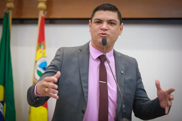 PL quer autorizar que estudantes de medicina do exterior façam internato em unidades de saúde do Acre