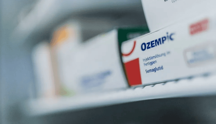 Novo estudo mostra que Ozempic não traz riscos à saúde neurológica e psiquiátrica, podendo reduzir riscos de problemas cognitivos • Florian Gaertner/Photothek/GettyImages