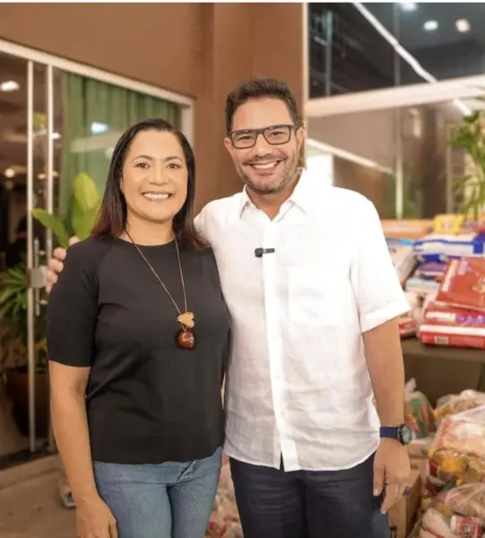 Gladson Camelí se reuniu com amigos no último domingo para celebrar seu aniversário numa festa beneficente. Veja mais na coluna social Roberta Lima