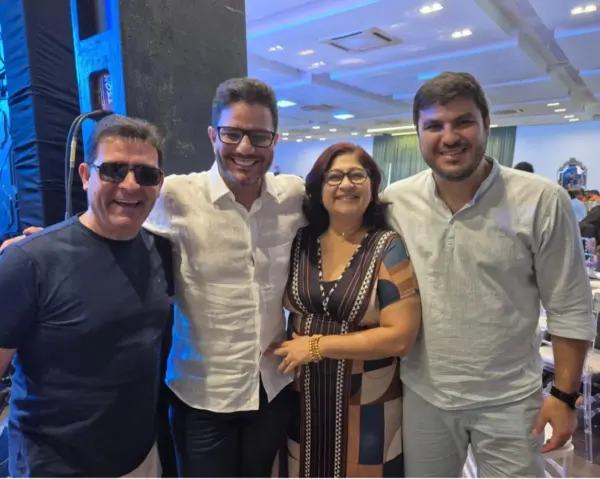 Gladson Camelí se reuniu com amigos no último domingo para celebrar seu aniversário numa festa beneficente. Veja mais na coluna social Roberta Lima