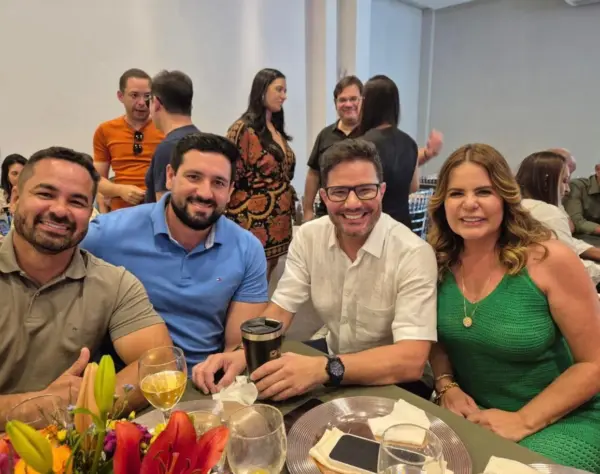 Gladson Camelí se reuniu com amigos no último domingo para celebrar seu aniversário numa festa beneficente. Veja mais na coluna social Roberta Lima