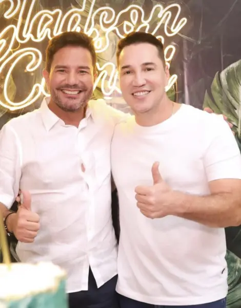 Gladson Camelí se reuniu com amigos no último domingo para celebrar seu aniversário numa festa beneficente. Veja mais na coluna social Roberta Lima