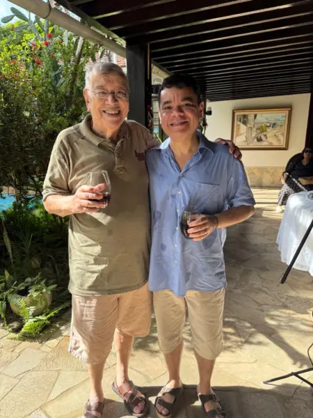 Gladson Camelí se reuniu com amigos no último domingo para celebrar seu aniversário numa festa beneficente. Veja mais na coluna social Roberta Lima