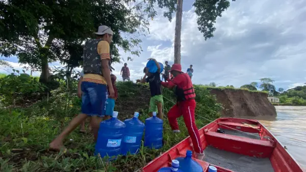 Rio Envira passa da cota de transbordo e já desabriga famílias em Feijó 3 Rio Envira passa da cota de transbordo e já desabriga famílias em Feijó