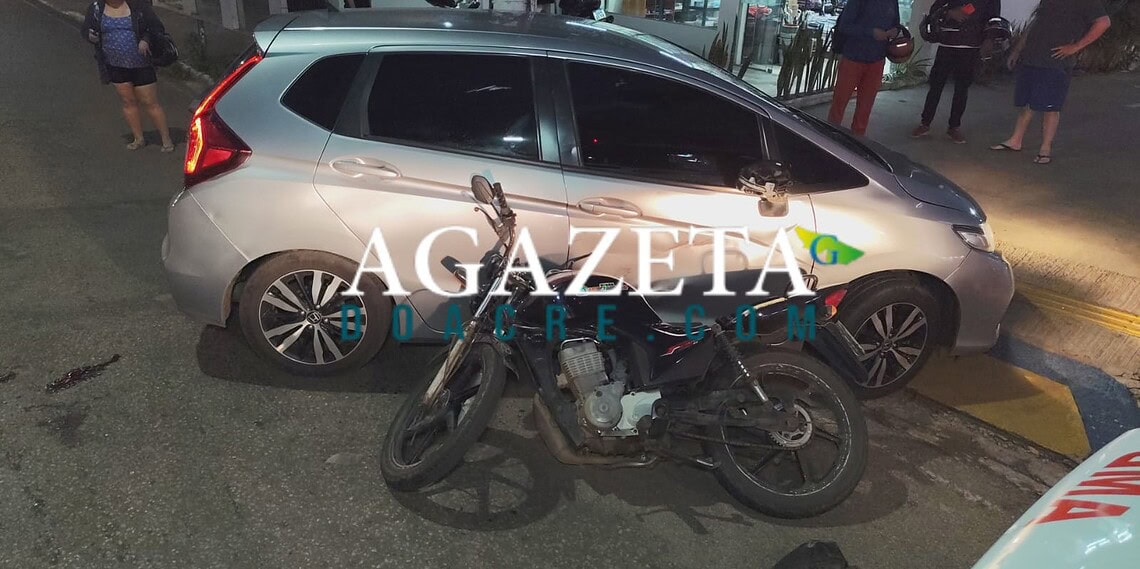 Motociclista sofre fratura exposta após colisão com carro em avenida de Rio Branco