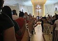 Santuário de São Peregrino encerra 7º Cerco de Jericó com igreja lotada
