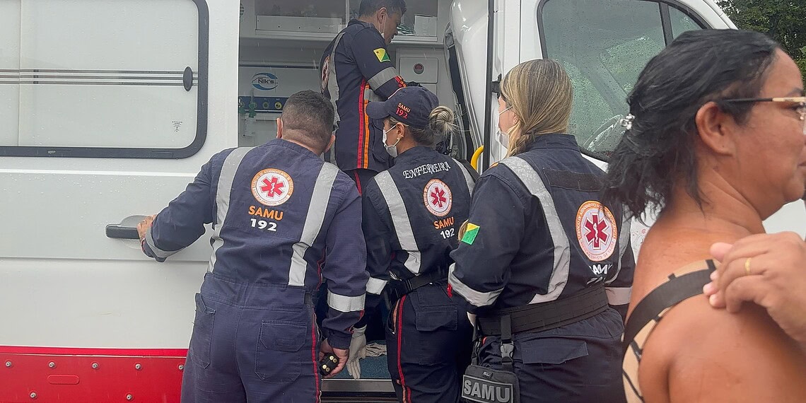 Amigos de vigilante que ficou em estado grave após acidente fazem campanha para doação de sangue