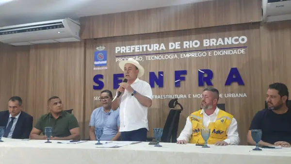 Bocalom anuncia construção de quadra poliesportiva no Apolônio Sales e outras 5 obras