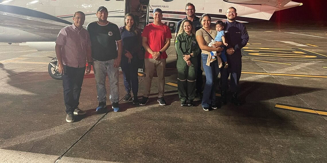 Criança foi transportada em aeronave equipada com suporte avançado - Foto: Divulgação