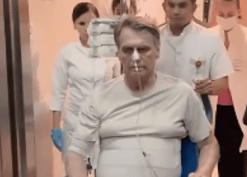 Na quinta-feira (24/4) Bolsonaro foi submetido a tomografias de tórax e abdômen, que foram compatíveis com uma evolução normal do pós-operatório, conforme boletim divulgado nesta sexta-feira (25/4) - (crédito: Reprodução Instagram @jair Bolsonaro)