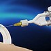 Adam é um hidrogel solúvel em água que é implantado nos canais que transportam o esperma • Contraline/Divulgação