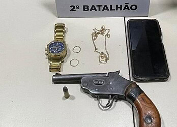 Militares capturam foragido e apreendem arma de fogo no Belo Jardim - Foto: Arquivo/PMAC