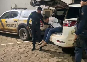Homem é preso com drogas, arma e munições durante operação da PM na Cidade do Povo
