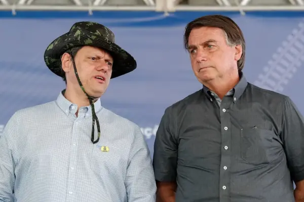 Trama golpista: Bolsonaro indica Tarcísio e mais 14 como testemunhas