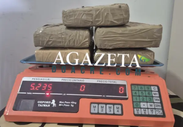 Adolescente é apreendida com mais de 5 kg de skunk em táxi entre Plácido de Castro e Rio Branco