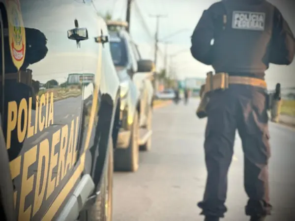 Polícia Federal publica edital com mil vagas e salários de até R$ 26,8 mil; veja como participar