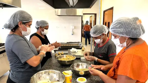 Cidade do Povo comemora aniversário com oficinas gratuitas de gastronomia; veja como se inscrever