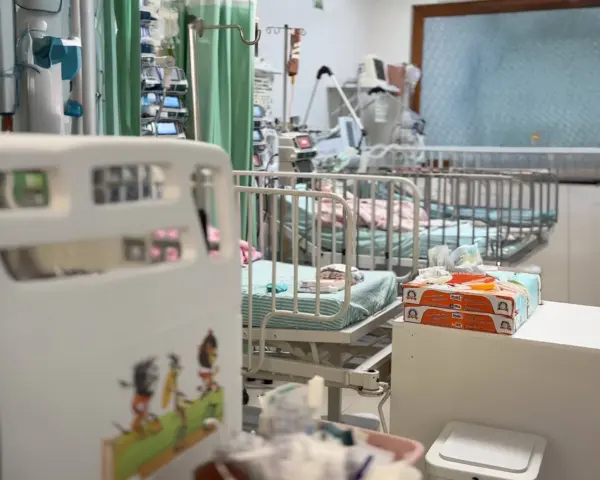 Mais de 70 crianças estão internadas por síndrome respiratória no Acre; governo amplia número de leitos pediátricos