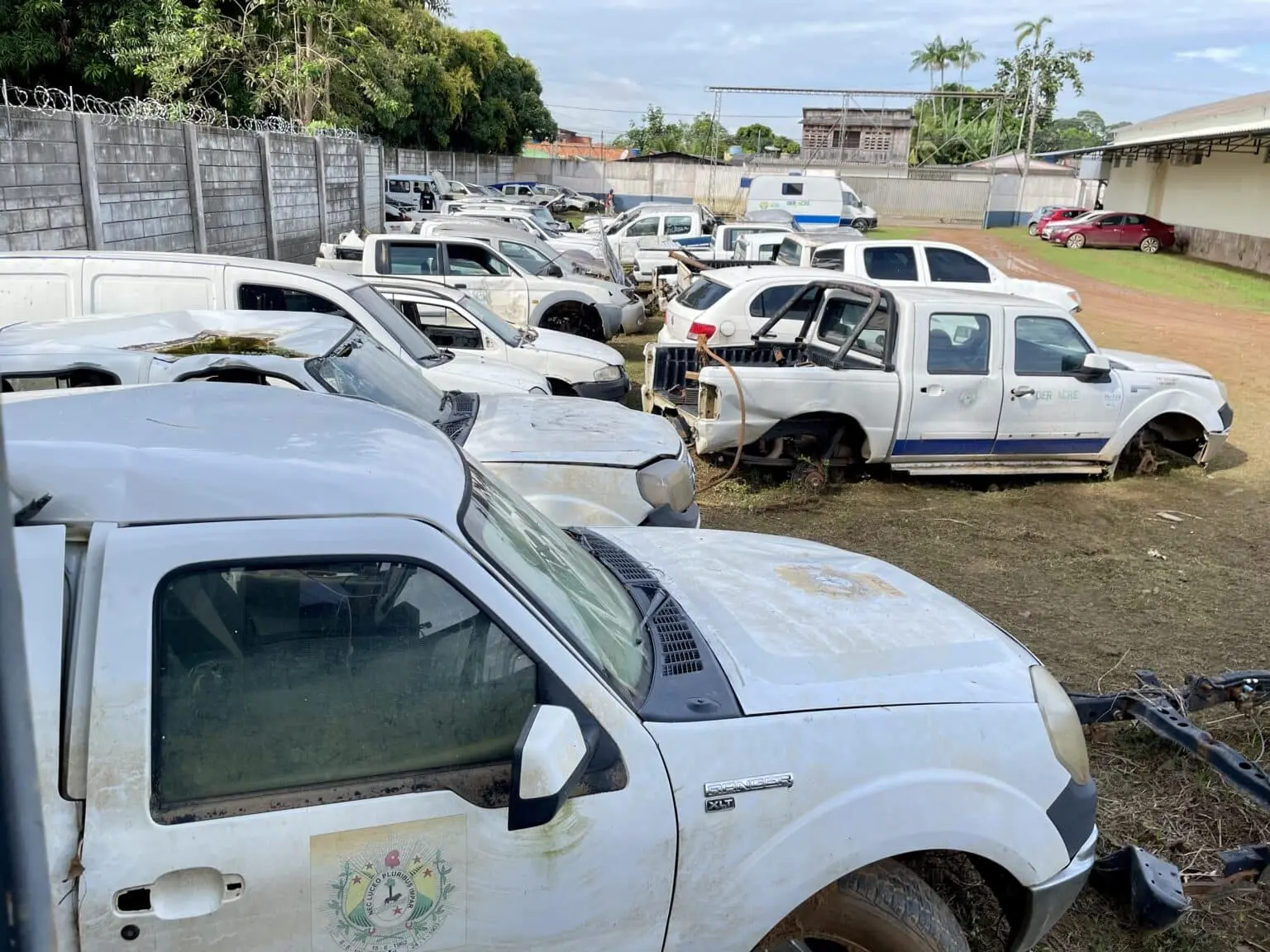 Leilão eletrônico do governo do Acre oferece máquinas pesadas e veículos como sucata no dia 23 de maio 2 Leilão eletrônico do governo do Acre oferece máquinas pesadas e veículos como sucata no dia 23 de maio