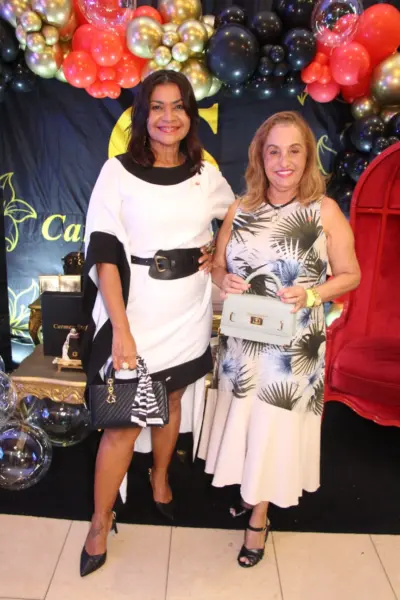 Em coquetel que acontece nesta quinta, 29, a empresária Carina Soares recebe clientes e amigos para inauguração da loja Live