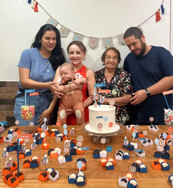 Em coquetel que acontece nesta quinta, 29, a empresária Carina Soares recebe clientes e amigos para inauguração da loja Live