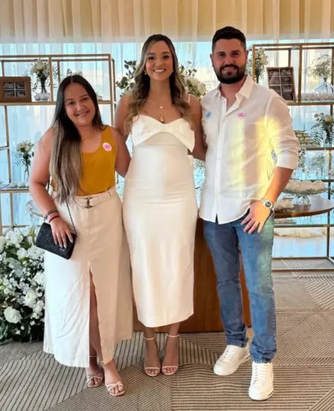 Em coquetel que acontece nesta quinta, 29, a empresária Carina Soares recebe clientes e amigos para inauguração da loja Live