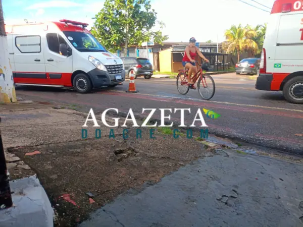 Adolescente de 16 anos sofre traumatismo craniano após colisão entre bicicleta e moto em ladeira de Rio Branco