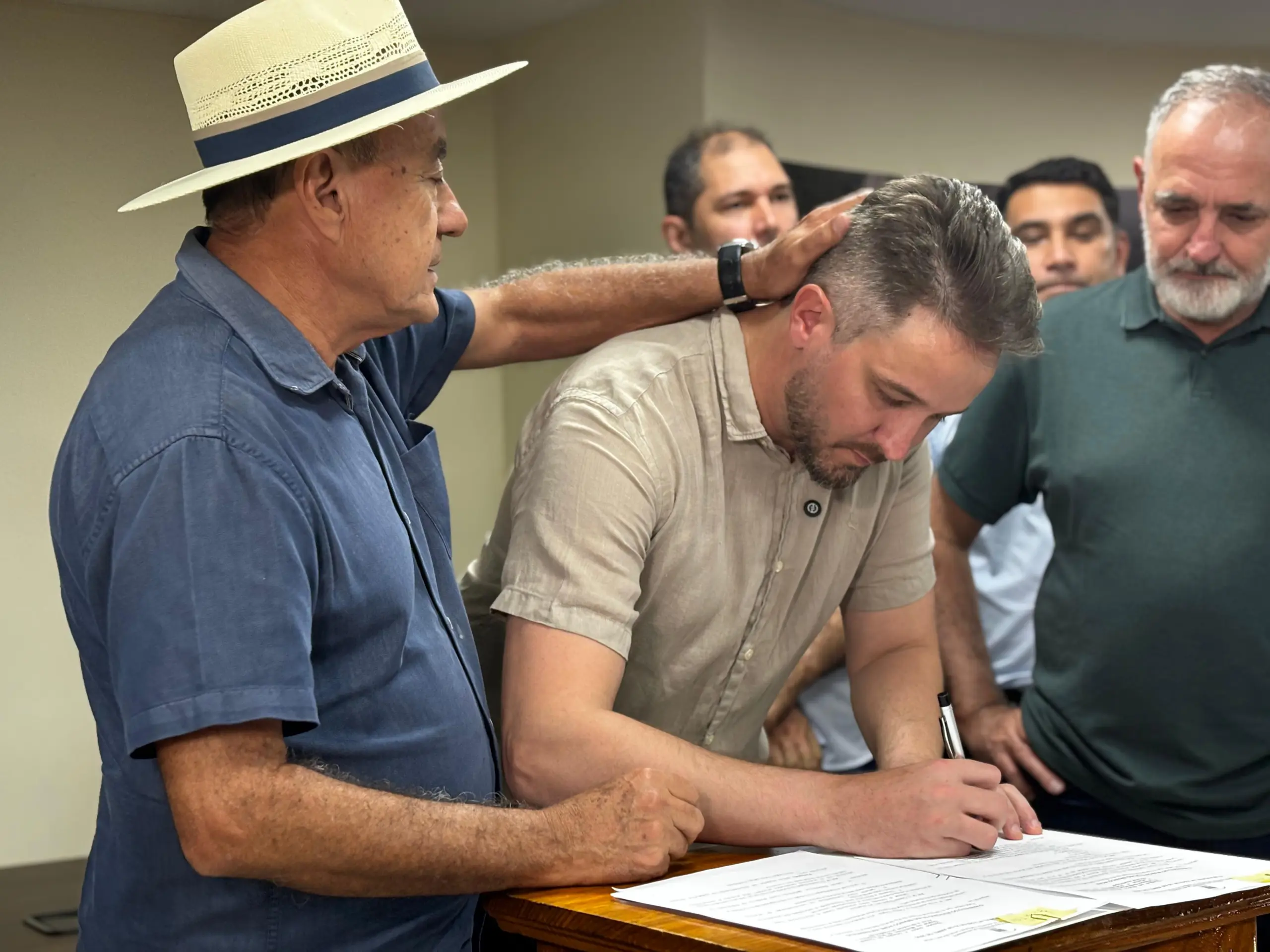 Bocalom sanciona pacote de leis que promove inclusão social e valorização da educação em Rio Branco 3 Bocalom sanciona pacote de leis que promove inclusão social e valorização da educação em Rio Branco