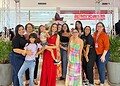 Rede ‘Compre de uma Mamãe’ completa 11 anos e realiza exposição especial no Via Verde Shopping em homenagem ao Dia das Mães