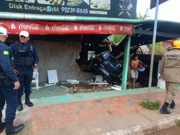 Motorista embriagado invade churrascaria e deixa quatro feridos em Rio Branco 6 Motorista embriagado invade churrascaria e deixa quatro feridos em Rio Branco