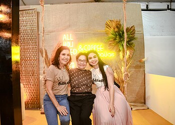 Simone, Dona Zenir e Patrícia. Foto: Arquivo Pessoal