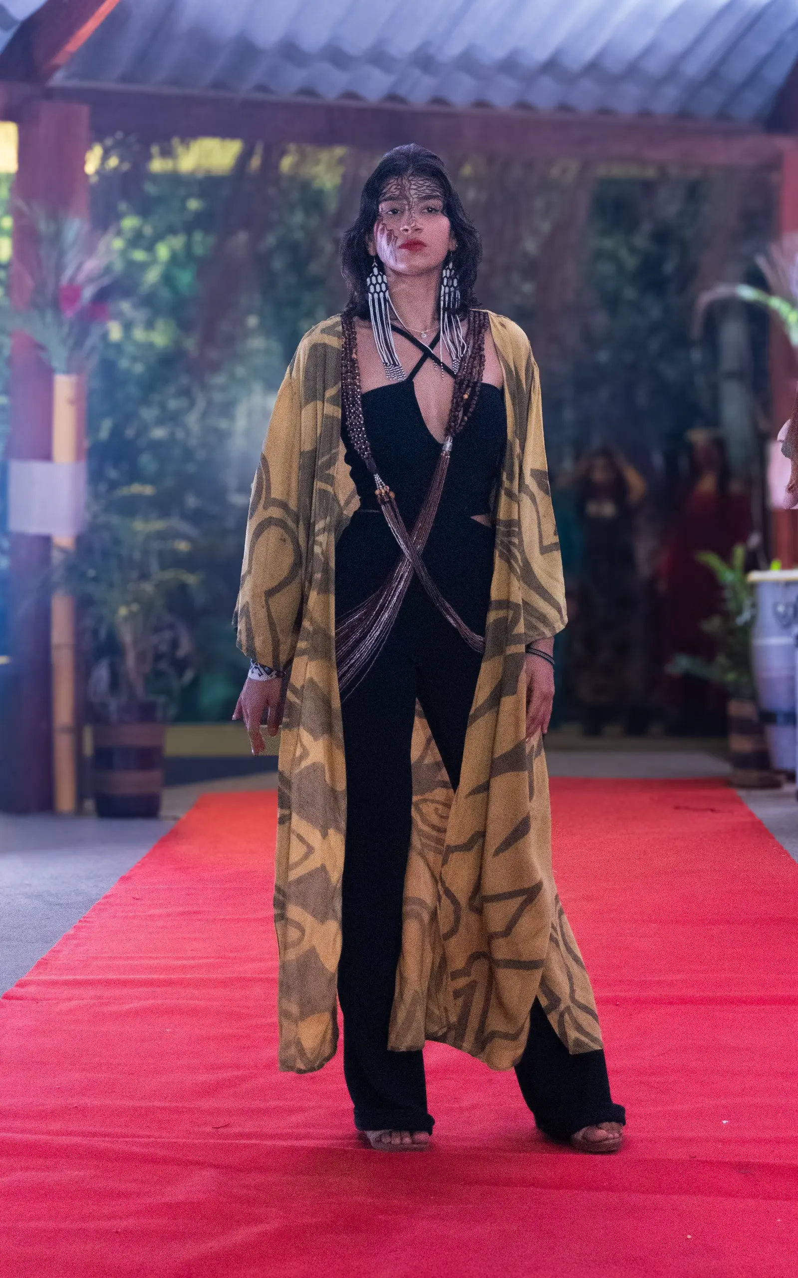 Com moda ancestral, indígenas potencializam bioeconomia ao mesmo tempo que fortalecem identidade cultural no Acre 6 Com moda ancestral, indígenas potencializam bioeconomia ao mesmo tempo que fortalecem identidade cultural no Acre