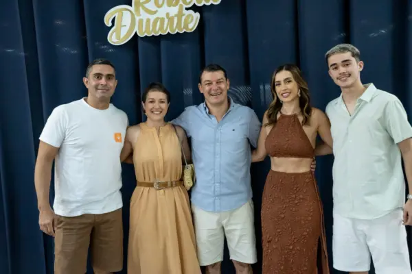 Deputado federal Roberto Duarte recebeu turma de amigos e familiares para comemorar seus 50 anos, no último dia 10